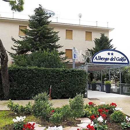 Del Golfo Hotel 2*